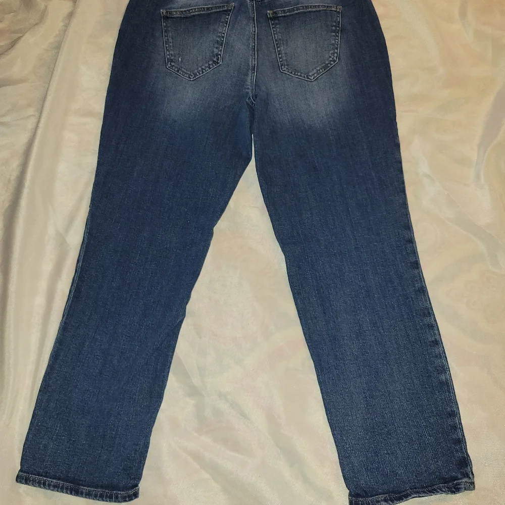 Loft Outlet Boyfriend Jeans sz 10 - Picture 2 of 4